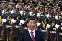 Chinese-President-Xi-Jinping-with-chinese-soldiers-300x216