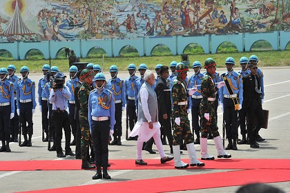 Modi walking