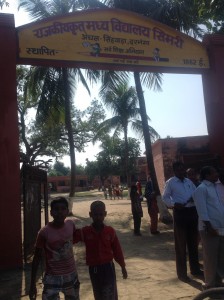 In the village of Anchal Singhwada, in Darbhanga district, Lalu's RJD and Modi's BJP are in a 'takkar.' There is a large Muslim population, with goats roaming the streets.