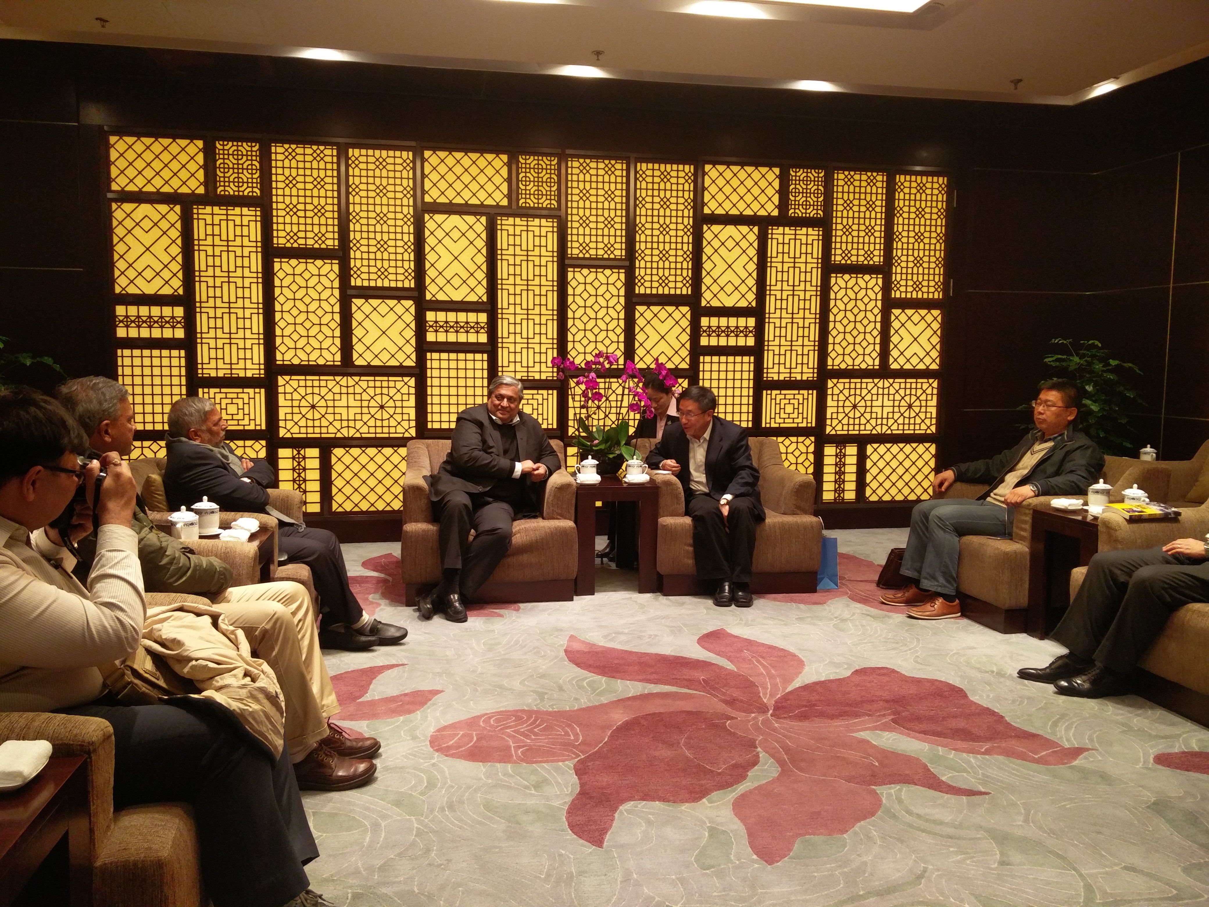 Visit to Foreign Affairs Office of Shanghai's Municipal People's Government