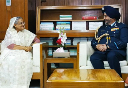 Indian Air Force Chief visits Bangladesh