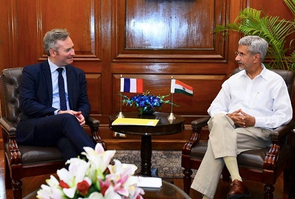 French Minister visits India prior G7 Summit