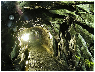 Photo 8: Inside the third infiltration tunnel (give credit to source)