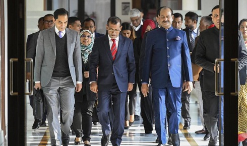 Maldives Foreign Minister visits India