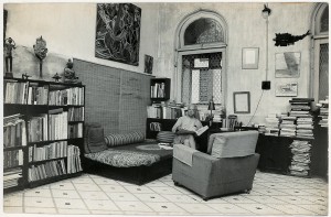 Mulk Raj Anand at home at 25, Cuffe Parade. Marg's early issues were published from here (Courtesy The Marg Foundation)